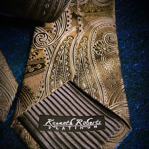 Kenneth Roberts Platinum neck tie - Picture 2 of 6